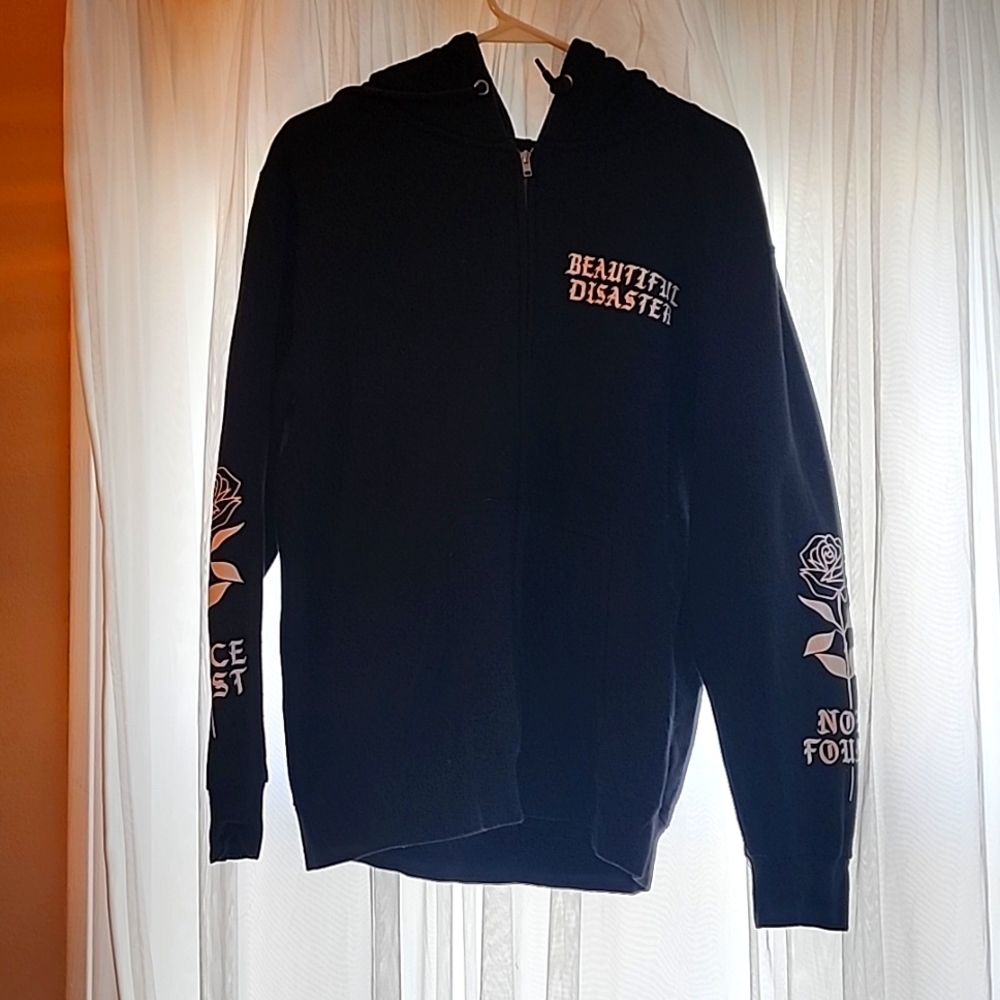 BEAUTIFUL DISASTER SIZE L ZIP UP HOODIE